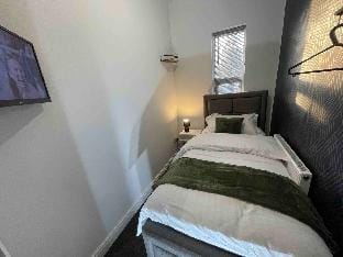 Lovely 4-bed Victorian  House Vacation rental in Stoke-on-Trent