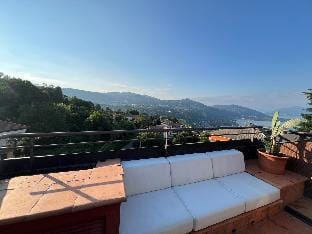 Mansarda vista lago Apartment in Arona