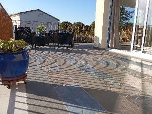 Villa des Figuiers surrounded by greenery Vacation rental in Provence-Alpes-Côte d'Azur