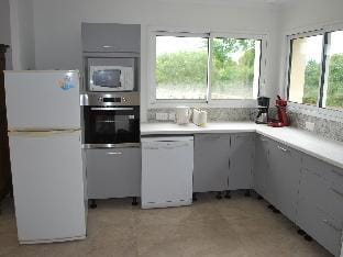 Villa des Figuiers surrounded by greenery Vacation rental in Provence-Alpes-Côte d'Azur