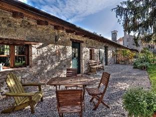 Rambaldo with garden in the castle Vacation rental in Friuli-Venezia Giulia