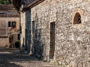 Artuico with garden in the castle Vacation rental in Friuli-Venezia Giulia