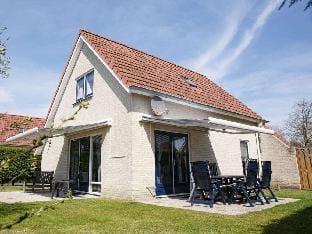Mosselbank 59 Comfortable holiday residence Vacation rental in Ouddorp