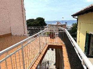 Apartment with sea view and air conditioning Apartment in Liguria