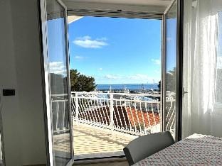 Apartment with sea view and air conditioning Apartment in Liguria