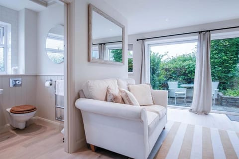 Bayview 3 - 2 Bedroom Chalet - Bayview Oxwich Chalet in Wales