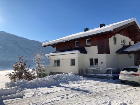 Chalet in Mittersill near Ski Lift Apartment in Salzburgerland