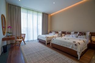 Akashi Residence | 6BR Luxe Villa Pool Slide Villa in North Kuta