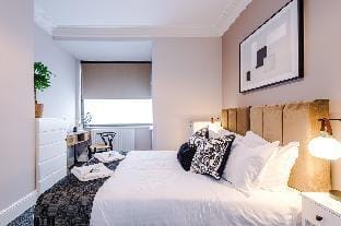 Hartshill House Vacation rental in Newcastle-under-Lyme