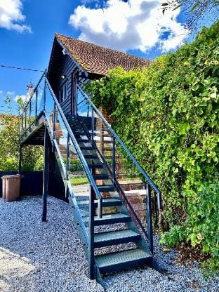 Hampshire Barn | Lake Garden| Fire Pit Vacation rental in Test Valley District