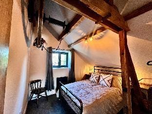 Hampshire Barn | Lake Garden| Fire Pit Vacation rental in Test Valley District