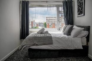 Luxury large property sleeps 12 Vacation rental in England