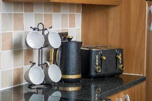 Luxury large property sleeps 12 Vacation rental in England