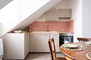 GERANIMUS Le cocon de la Reine Apartment in Versailles