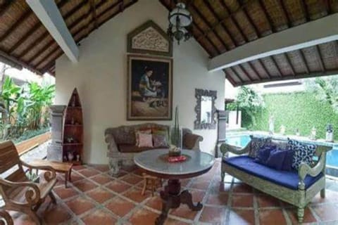 Super OYO Capital O Coconut Suite Jimbaran Hotel in Kuta