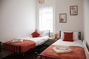 The Stoke Charm: Spacious 3-Bedroom Escape Vacation rental in Stoke-on-Trent