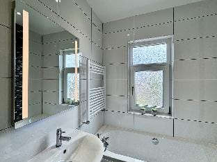 Lenhurst House - Contractors or Family Holidays Vacation rental in Cleethorpes