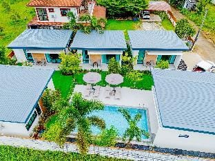 Cheeva Pool Villa Khao Lak Villa in Khuekkhak