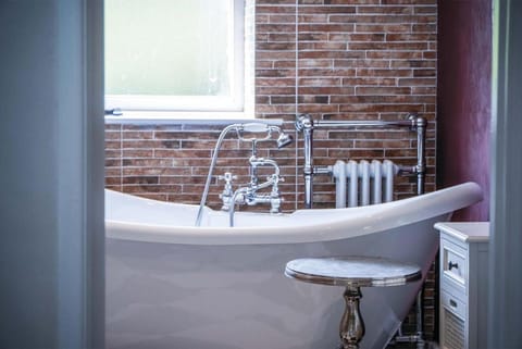 Bryn View – 5 Bedroom Holiday Home – Oxwich Vacation rental in Wales