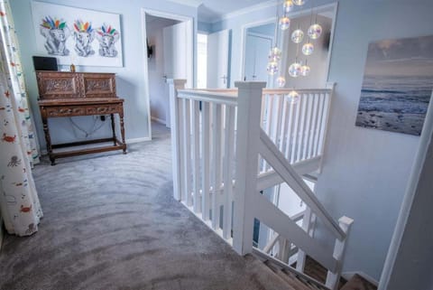 Bryn View – 5 Bedroom Holiday Home – Oxwich Vacation rental in Wales