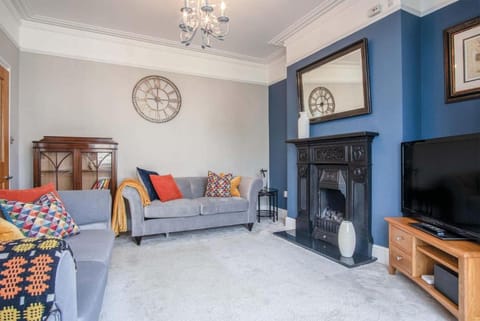 Overland Road – 4 Bedroom House – Mumbles Vacation rental in The Mumbles