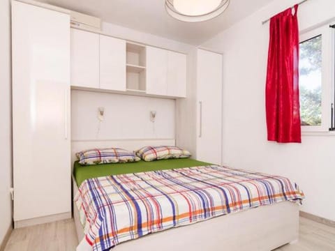 Apartments Ammos - One Bedroom Apartment with Shared Terrace and Sea View Veliki Apartment in Korita, Mljet