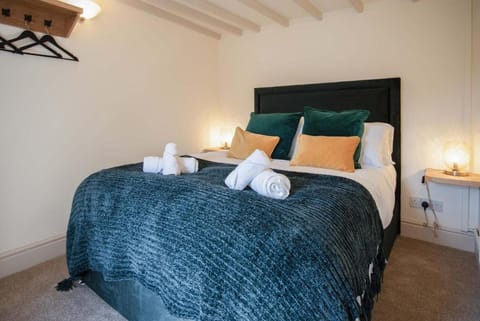 The Cross - 4 Bedroom Cottage - Llangennith Vacation rental in Wales