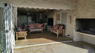 The Riverhouse-Velddrif with picturesque views. Vacation rental in Western Cape