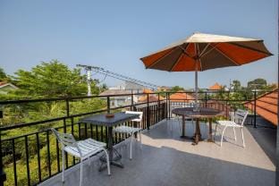 Double A House  Apartment in North Kuta