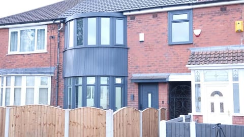 3 Bed Semi - Sky n Netflix - Stadium & Attractions Vacation rental in Manchester