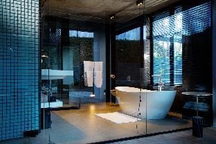 Luxury villa | Pool | Serviced | Outdoor BBQ Villa in Cape Town