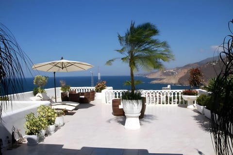 Penthouse Vista al Mar Terraza Piscina Apartment in Acapulco