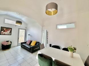 House 3-Bdr+Garden+Parking 20 m' Paris Center Vacation rental in Île-de-France