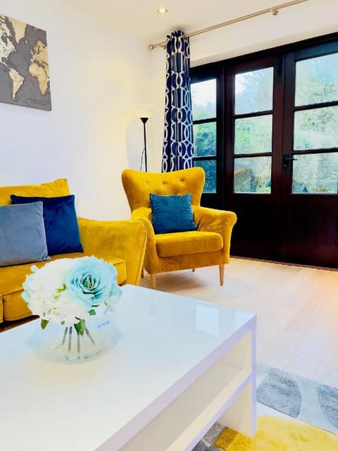 Fairy Meadows Hideaway Hotel in Huntingdonshire District