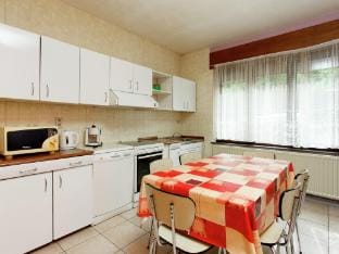 Quaint Holiday Home with Fenced Garden in Manhay Vacation rental in Manhay