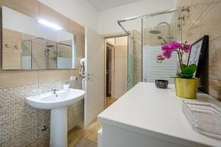 Pop art-inspired homey apartment | self check-in Apartment in Verona