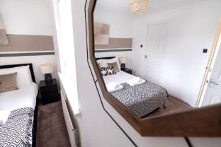 Colwell 4 Bedroom, 3 Bathroom House Vacation rental in Derby