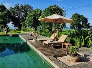 Beachfront Apartment. Natural, peaceful, relaxed Apartment in Bali