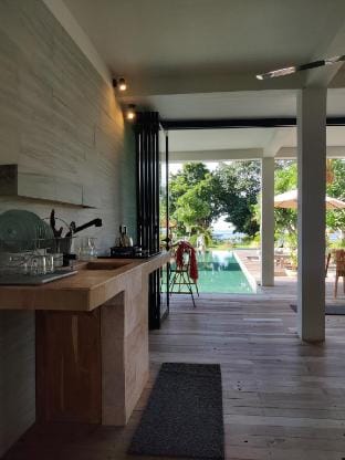 Beachfront Apartment. Natural, peaceful, relaxed Apartment in Bali