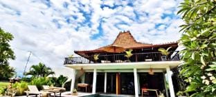 Beachfront Apartment. Natural, peaceful, relaxed Apartment in Bali