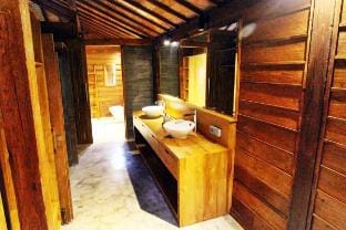 5* Private, tropical, authentic wooden house Villa in Bali