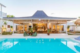 Villa M by Alfred in Bali - Stunning Family Villa with Pool at Seminyak Beach Villa in Kuta