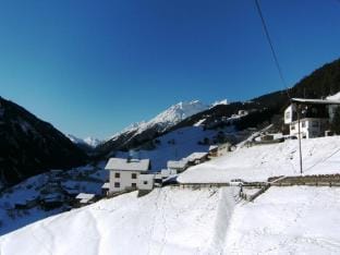 Cozy apartment with a beautiful view Apartment in Trentino-South Tyrol