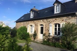 Holiday Home in Primel near Sandy Beach Vacation rental in Plougasnou