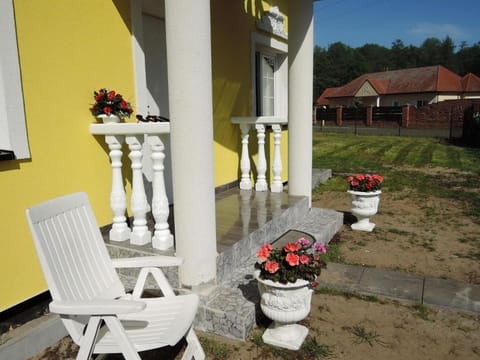 Holidayhome Albatros in Nowe Warpno for 10 persons Vacation rental in West Pomeranian Voivodeship, Poland