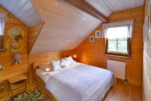 Holiday home by the lake, private garden, Oswino Vacation rental in West Pomeranian Voivodeship, Poland