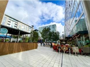 City Center 2 Bedroom and 2 Bath with Great Views Apartment in Milton Keynes