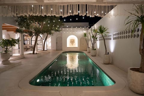 5 Bedrooms Luxury Villa Casa Contenta Canggu Hotel in North Kuta