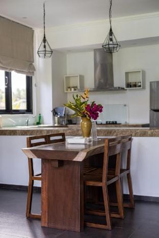 Deluxe Apartment, 75 m from Balian Surf Spot Apartment in West Selemadeg