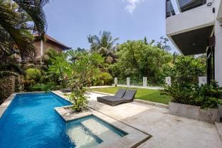 Deluxe Apartment, 75 m from Balian Surf Spot Apartment in West Selemadeg